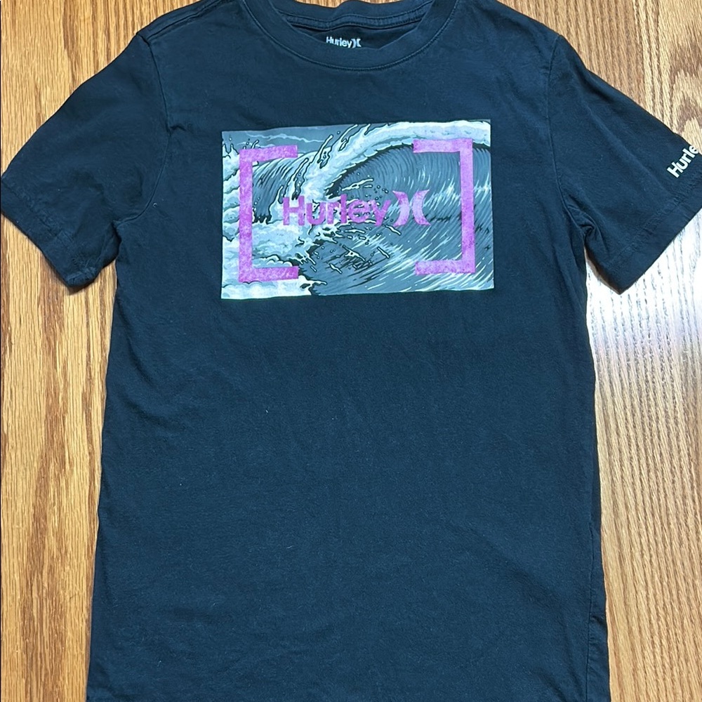 Hurley Black Short Sleeve Tee with Artistic Graphic